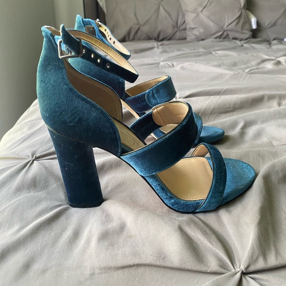 Vince Camuto Heels - Picture 2 of 2